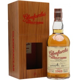 Виски Glenfarclas 1969 "Family Casks" (56,1%), in wooden box, 0.7 л