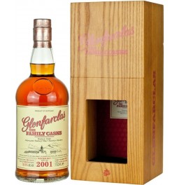 Виски Glenfarclas 2001 "Family Casks" (58,8%), in wooden box, 0.7 л