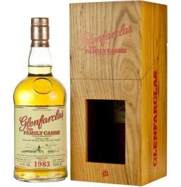 Виски Glenfarclas 1983 "Family Casks" (44,6%), in wooden box, 0.7 л