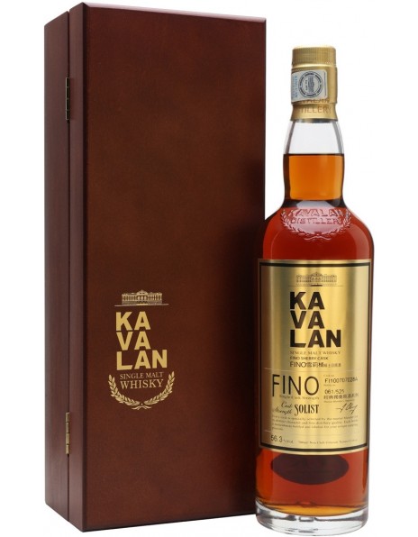 Виски Kavalan, "Solist" Fino Sherry Cask (56,3%), wooden box, 0.7 л