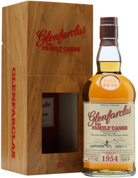 Виски Glenfarclas 1954 "Family Casks" (46,7%), wooden box, 0.7 л