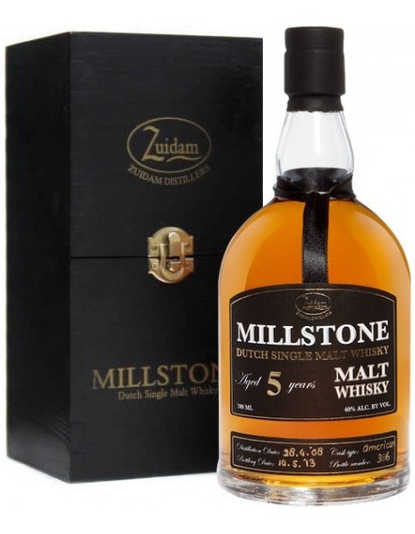 Виски "Millstone" Malt Whisky, 5 Years, gift box, 0.7 л